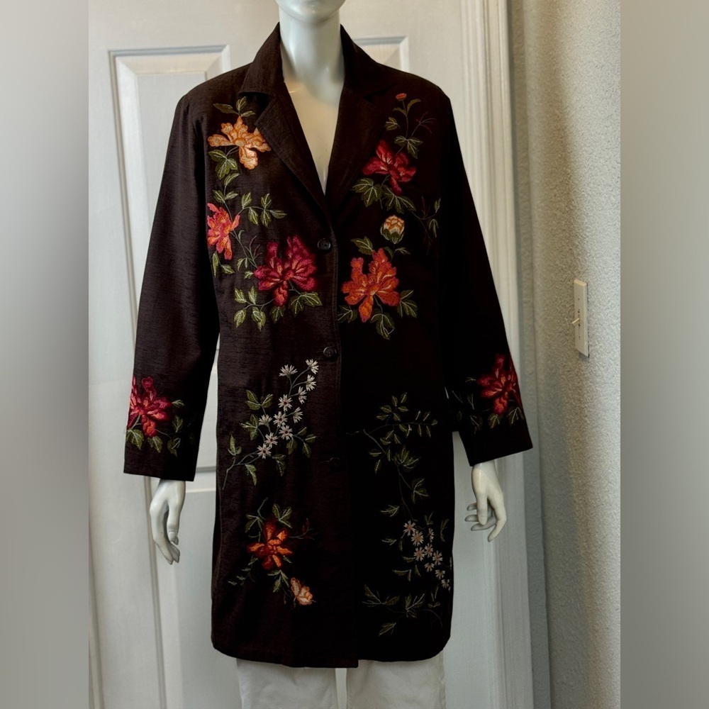 Dressbarn 100%Silk Floral Embroidered Long Coat Size 1X